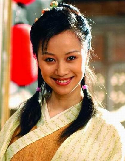 那一刻起,祝无双就在寻觅属于自己的爱情,一开始她爱恋同门师兄白展堂