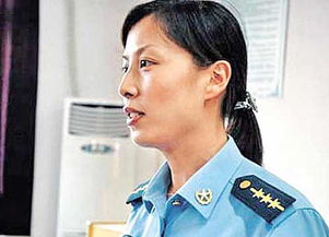 中国空间站首位女航天员王亚平的简历?