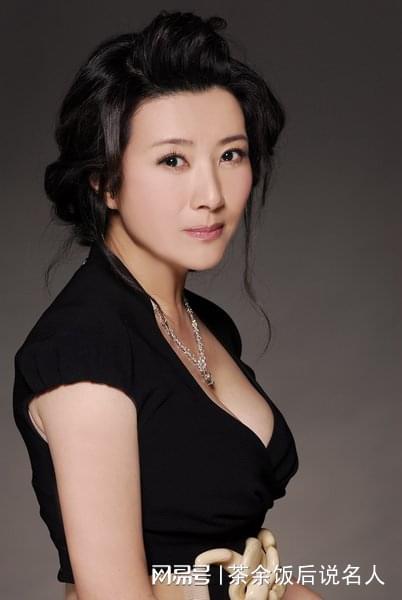 演员王静多大了