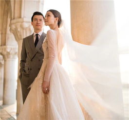 2004年,文咏珊与李冠峰相恋.2011年5月,两人分手 .