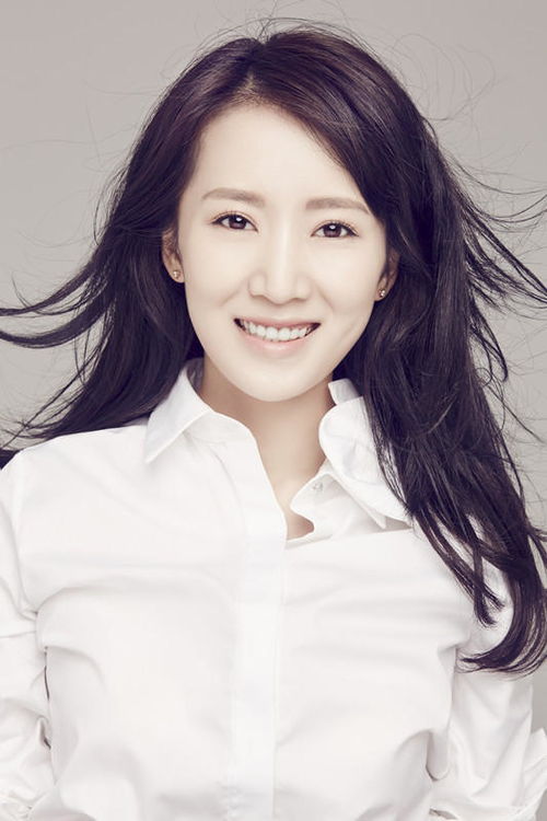 陈道明千金陈格,貌美独立32岁还未嫁,她现状如何呢?