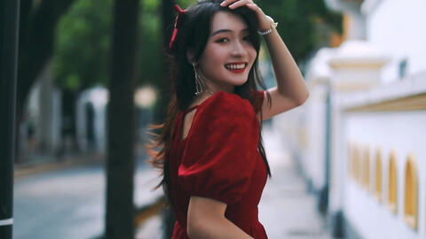 炙热,炽热,灼热三个词分别是什么意思?拼音怎么读?