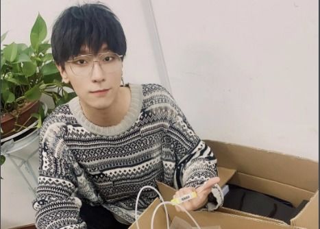 景向谁依老婆豆花花是做什么的?