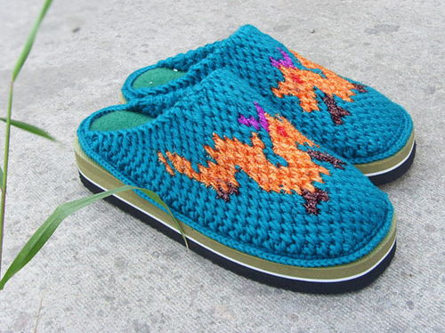 钩毛线拖鞋: 1,起125个辫子针.