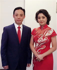 而于魁智的老婆叫梁以薇,是个香港人.