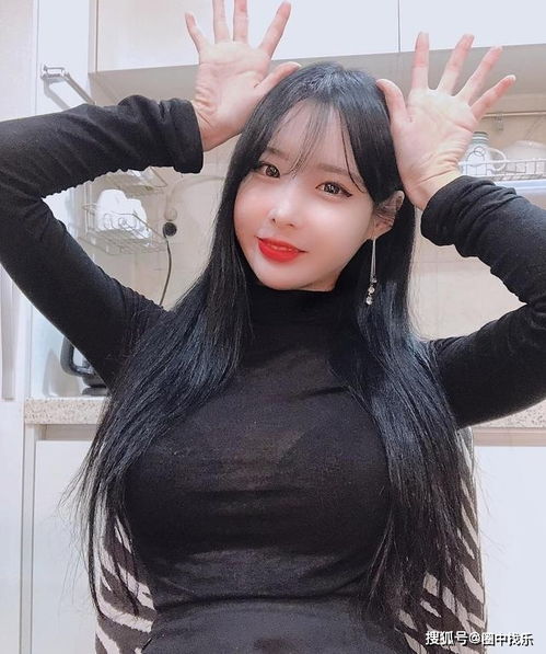 谁知道这个韩国女明星的名字?