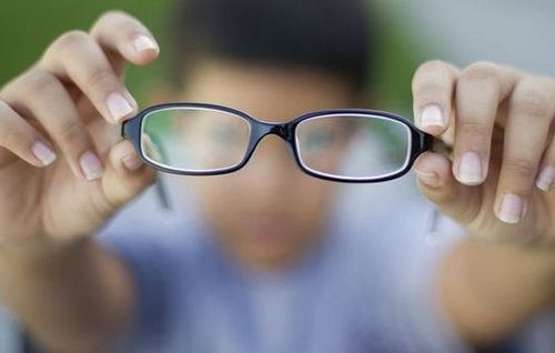小学生近视眼怎么办