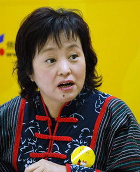 歌唱家朱明瑛简历