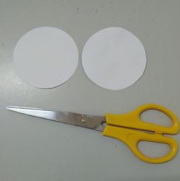 怎样用A4纸制作最大的圆柱体?