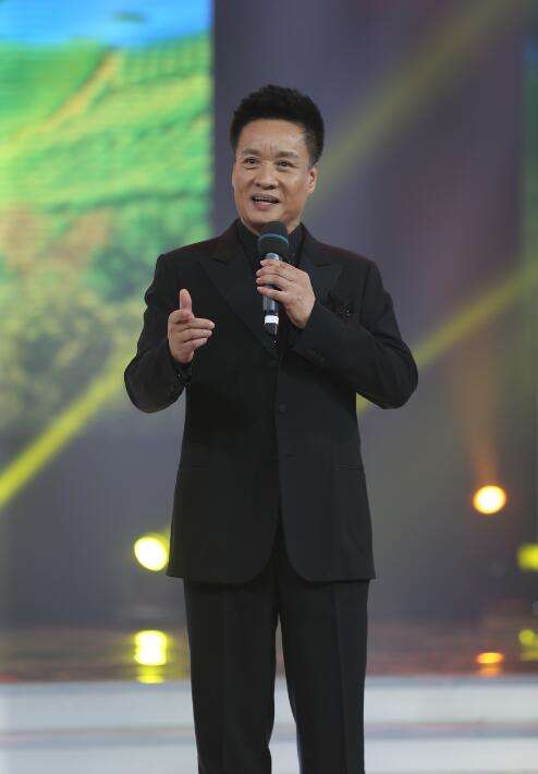 阎维文老师多大年龄