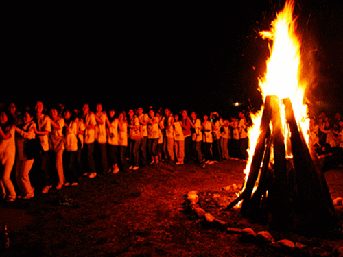篝火晚会游戏篝火晚会游戏大全