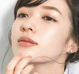 化妆的时候底妆非常重要,化妆打底的基本顺序是什么呢 ?