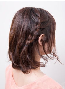 小女孩短头发怎么扎好看又简单?