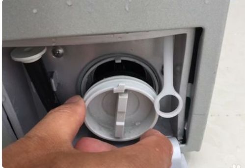 滚筒洗衣机过滤网在哪?