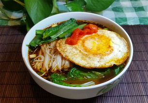 长寿面加荷包蛋的寓意长寿面加荷包蛋的寓意图片