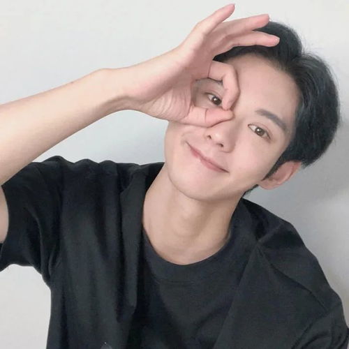 男生怎样自拍好看