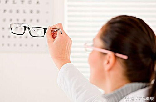 谁能给出正确答案:医学上指的五官是指哪五官?