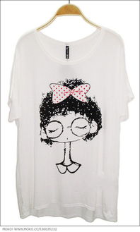 穿白色带有图案的T恤如何搭配裤子?