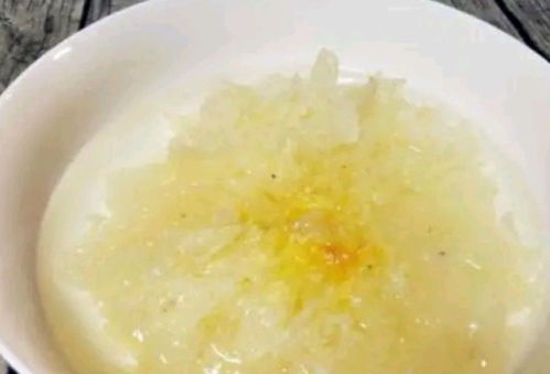 银耳是用冷水泡还是热水泡?
