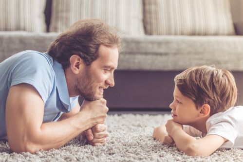 怎样就可以让内向的孩子变得活泼开朗起来?