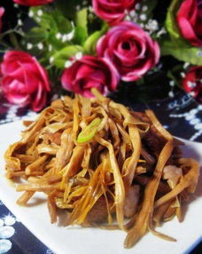 黄花菜如何炒鸡肉