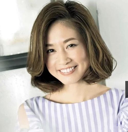 40岁女人的短发流行款四十岁女人洋气的发型短发