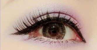 如何让单眼皮变成双眼皮永久的不做手术