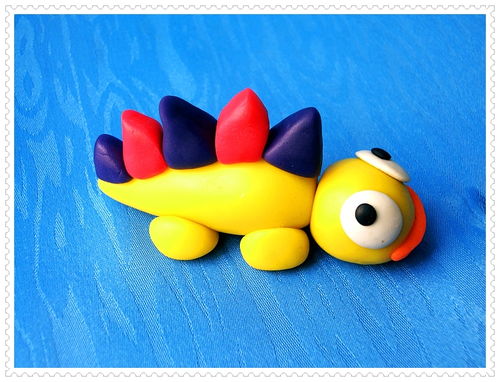 家庭自制橡皮泥教程: 第一步 准备材料 橡皮泥是一种很常见的儿童玩具