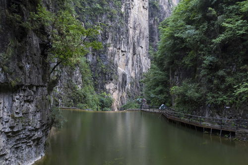 凤凰欢乐谷景区在哪里