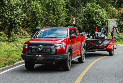 12万:1,长城皮卡,又称风骏皮卡,是长城汽车的一种,所谓的"皮卡"就是