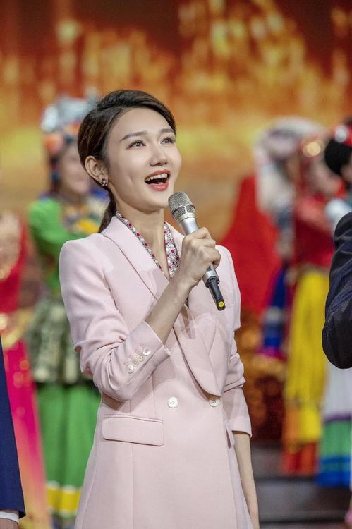 1,龙洋,1989年12月17日出生于湖南郴州,中国内地女主持人.