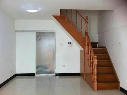 商铺5米层高怎么隔2层不压抑楼下